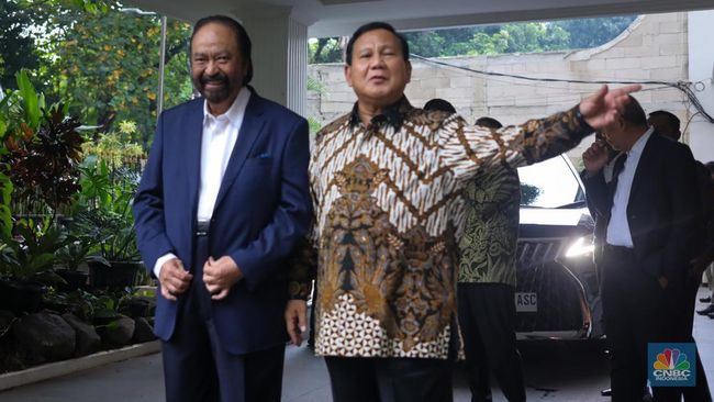 presiden-terpilih-periode-2024-2029-prabowo-subianto-dan-ketua-umum-partai-nasdem-surya-paloh-di-jalan-kertanegara-jakarta-kam-5_169