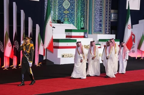 wakil-menlu-arab-saudi-dan-keluarga-nasrallah-hadiri-pemakaman-khamenei-aag